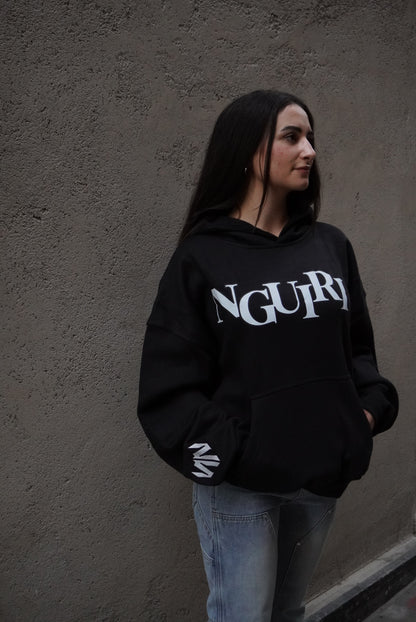 NGUIRI STAGGERED LOGO HODDIE