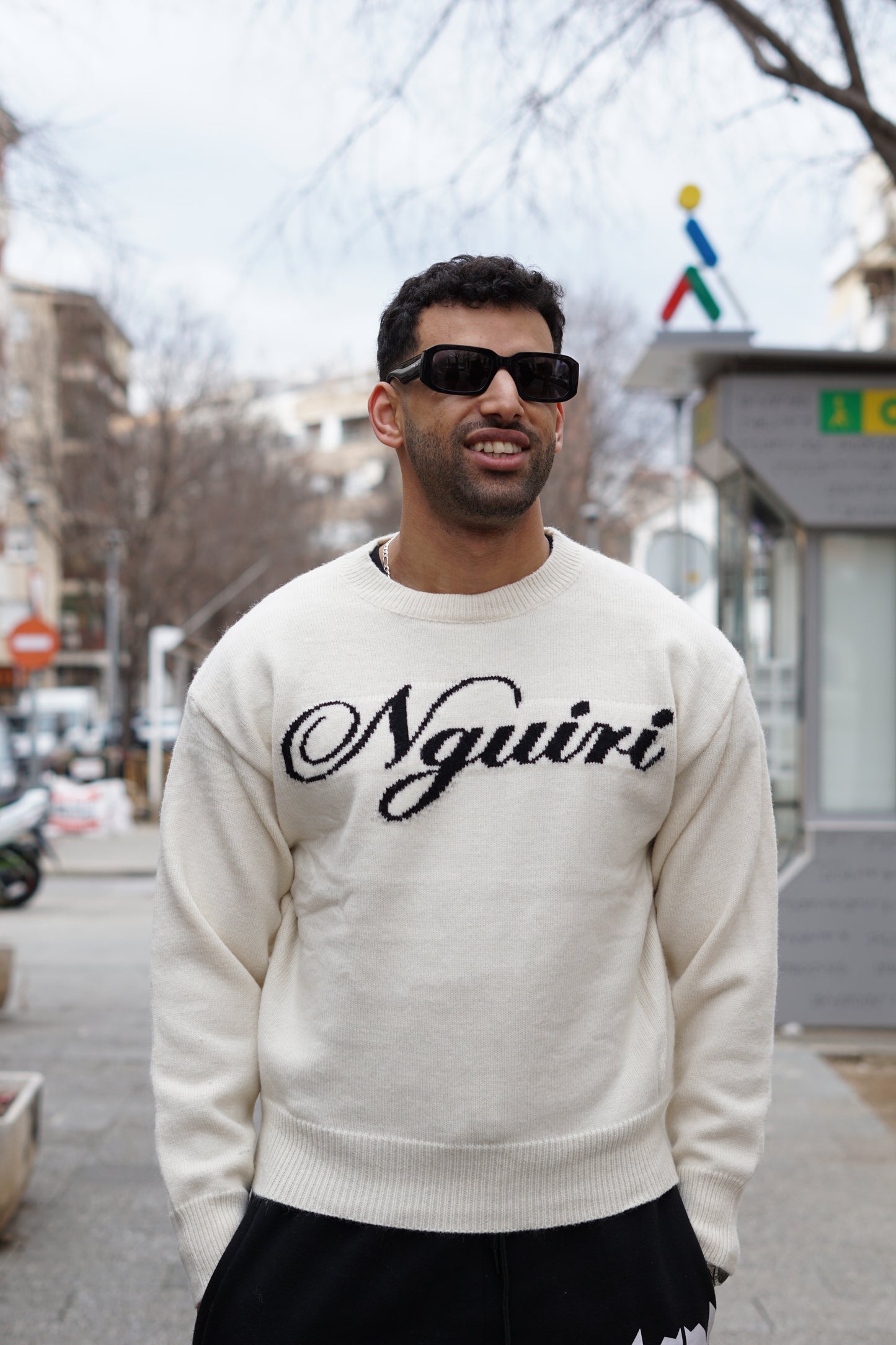 WHITE ITALIC LETTER SWEATER