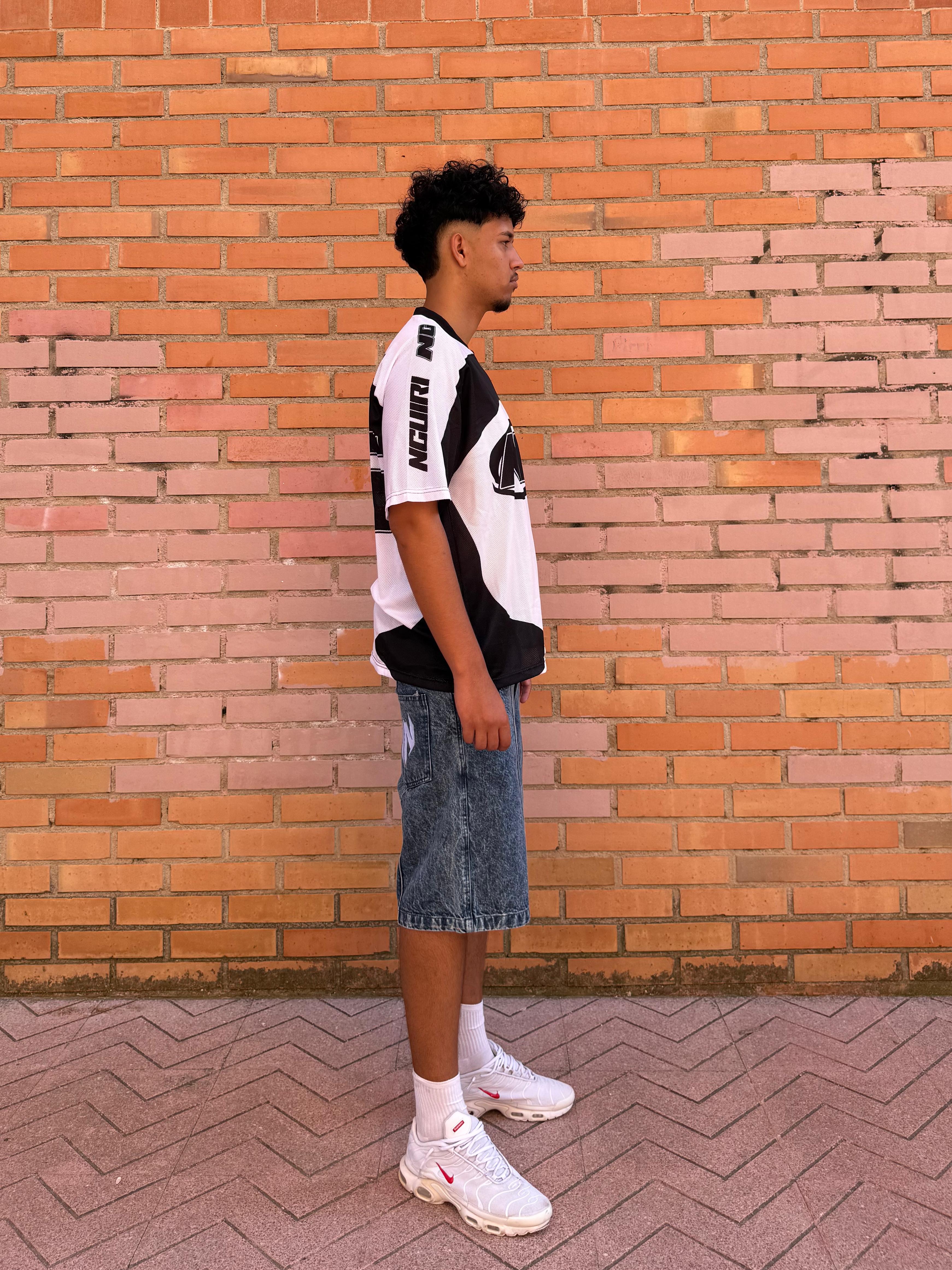 MESH TEE BLACK AND WHITE