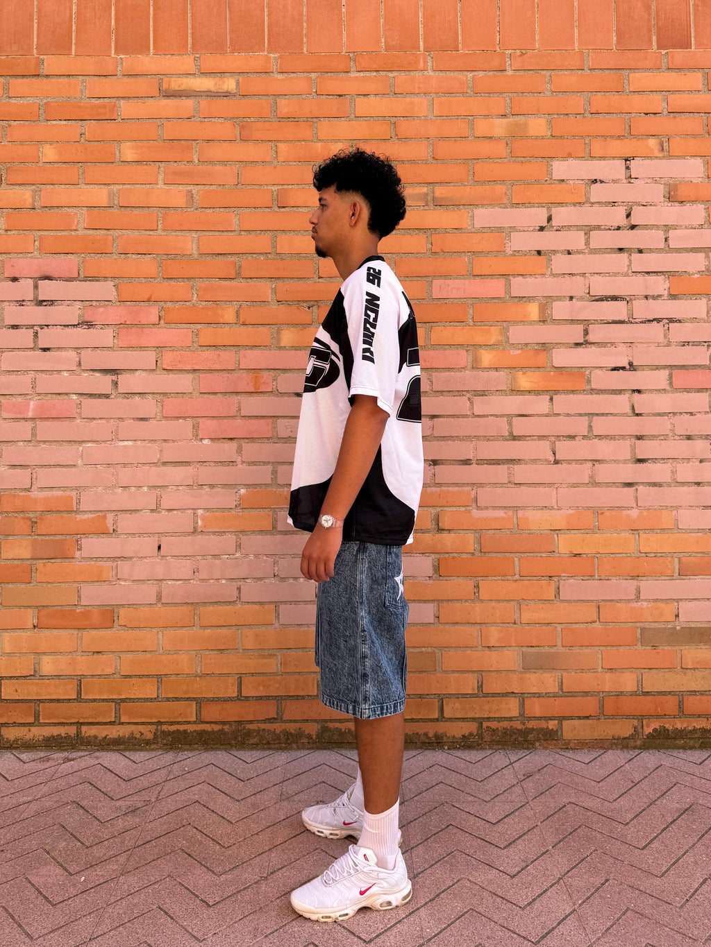 MESH TEE BLACK AND WHITE