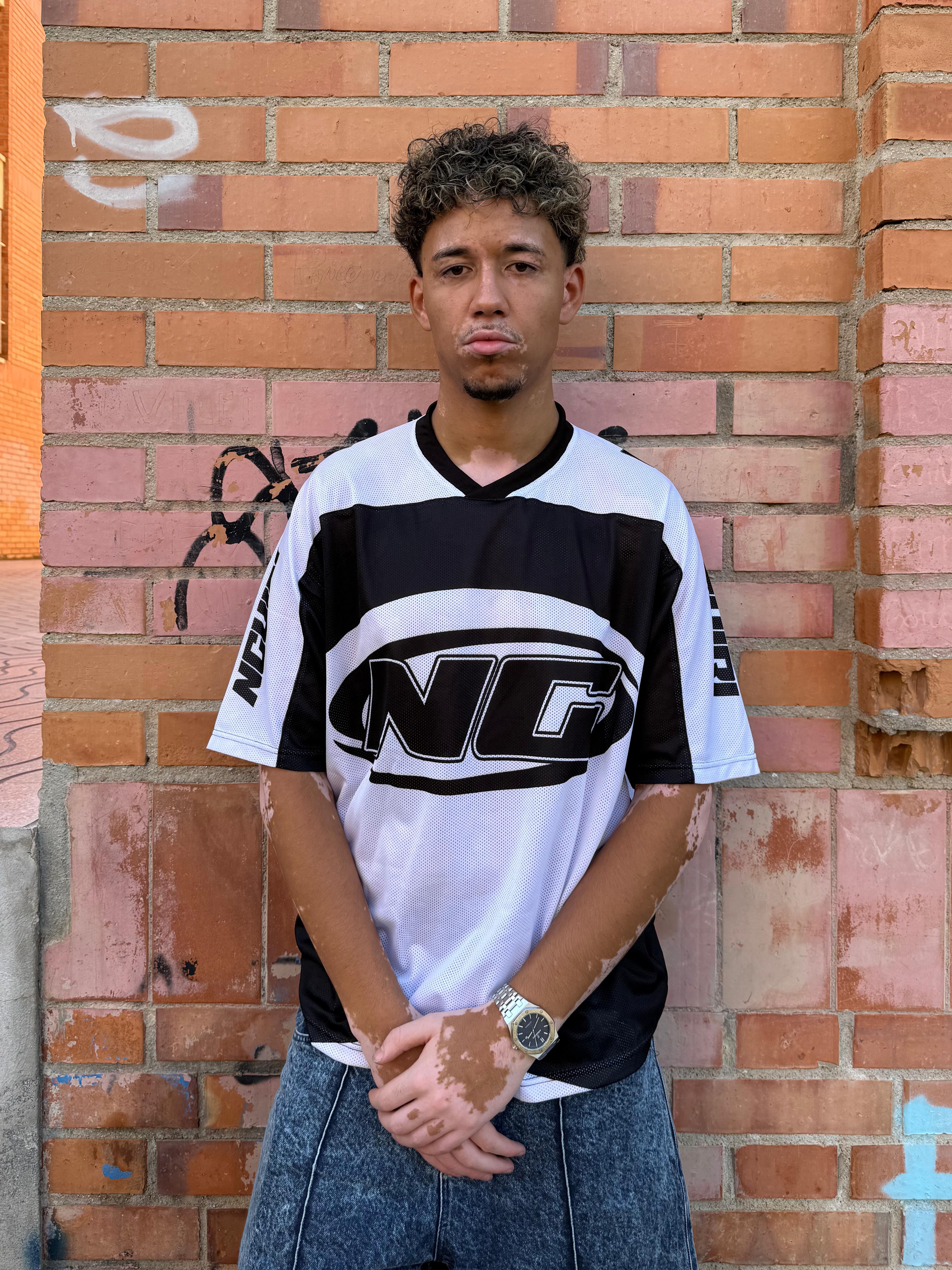 MESH TEE BLACK AND WHITE